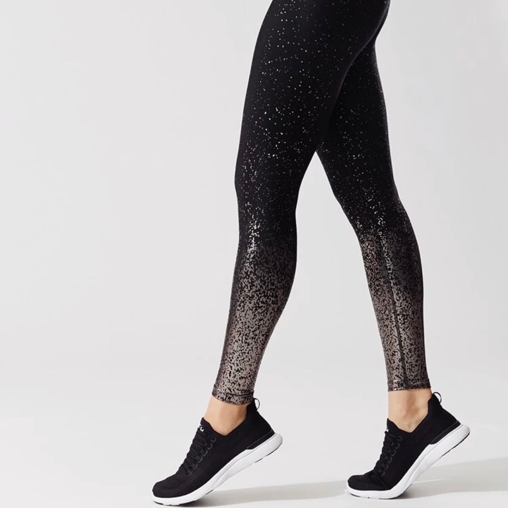 Beyond Yoga Black And Rose Gold Ombr Leggings Xs View 2